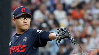 '90억 안경 에이스' 박세웅, 친정팀 KT에 혼쭐… 롯데 4연패 늪