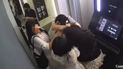 베트남 하노이 셀프 사진관에서 빨리 안나온다고 머리채 잡은 한국 여성들 나라 망신