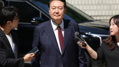 [속보] 김건희 특검, 윤석열 전 대통령에 체포영장 청구…“2차 출석 불응”