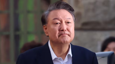 윤석열, 계엄으로 국민에 정신적 피해”… 판사 “위자료 10만 원 정당