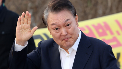 윤석열 정부, 체코 원전 수출 추진 과정서 ‘50년 노예계약’ 논란