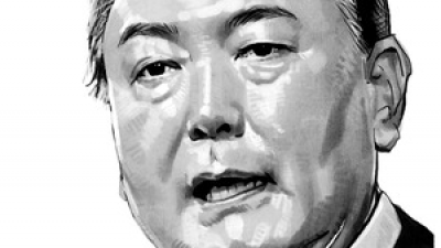 [속보] 김건희 특검 “윤석열, 체포영장 집행 중 속옷 차림으로 드러누워 완강히 거부”