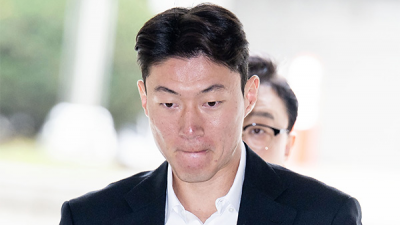 “2차 피해는 피해자가 자초”…황의조, 집행유예 확정에도 논란 계속